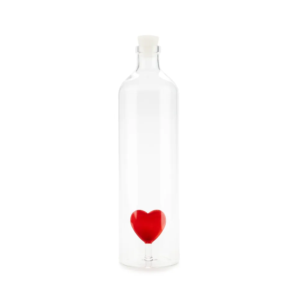 balvi-love-bottle-bouteille-verre-c-ur-rouge image 1