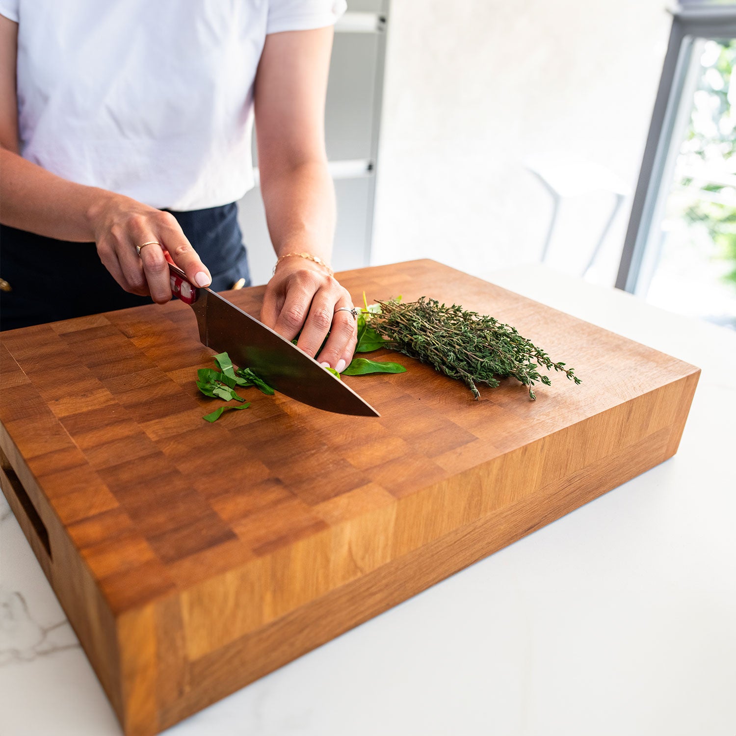 billots-chabret-lapratic-planche-d-couper-ch-ne-50x35-cm-avec-bacs image 3