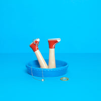 balvi-happy-legs-porte-bijoux-jambes-baskets-denim image 2