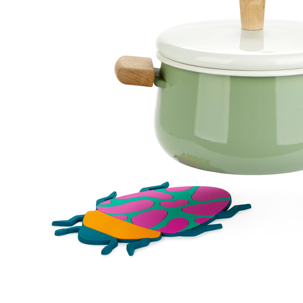 balvi-kitchen-the-beetles-dessous-plat-scarab-e-orange image 5