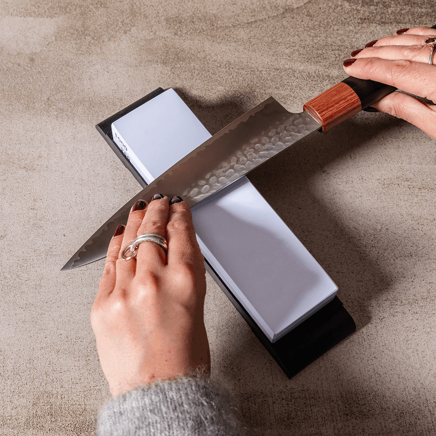 atma-trio-absolu-couteau-gyuto-vg10-avec-pierre-et-tui image 8