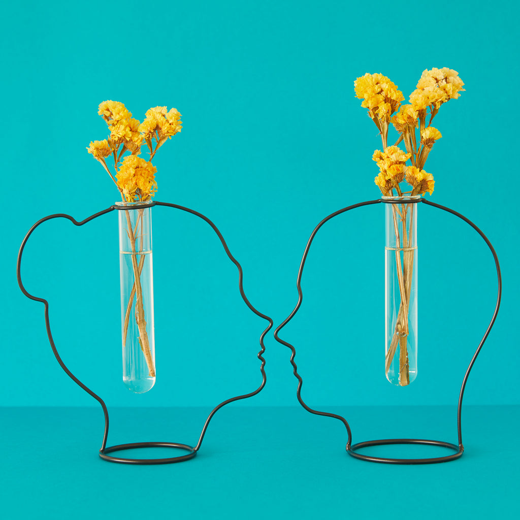 balvi-lady-silhouette-vase-silhouette-femme-noir image 5