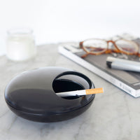 balvi-home-decor-pebble-cendrier-galet-rotatif image 7