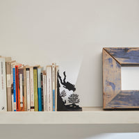 balvi-desk-scuba-serre-livres-plongeur-m-tal-r-cif image 3