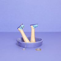 balvi-home-decor-happy-legs-weekend-porte-bijoux-jambes image 2