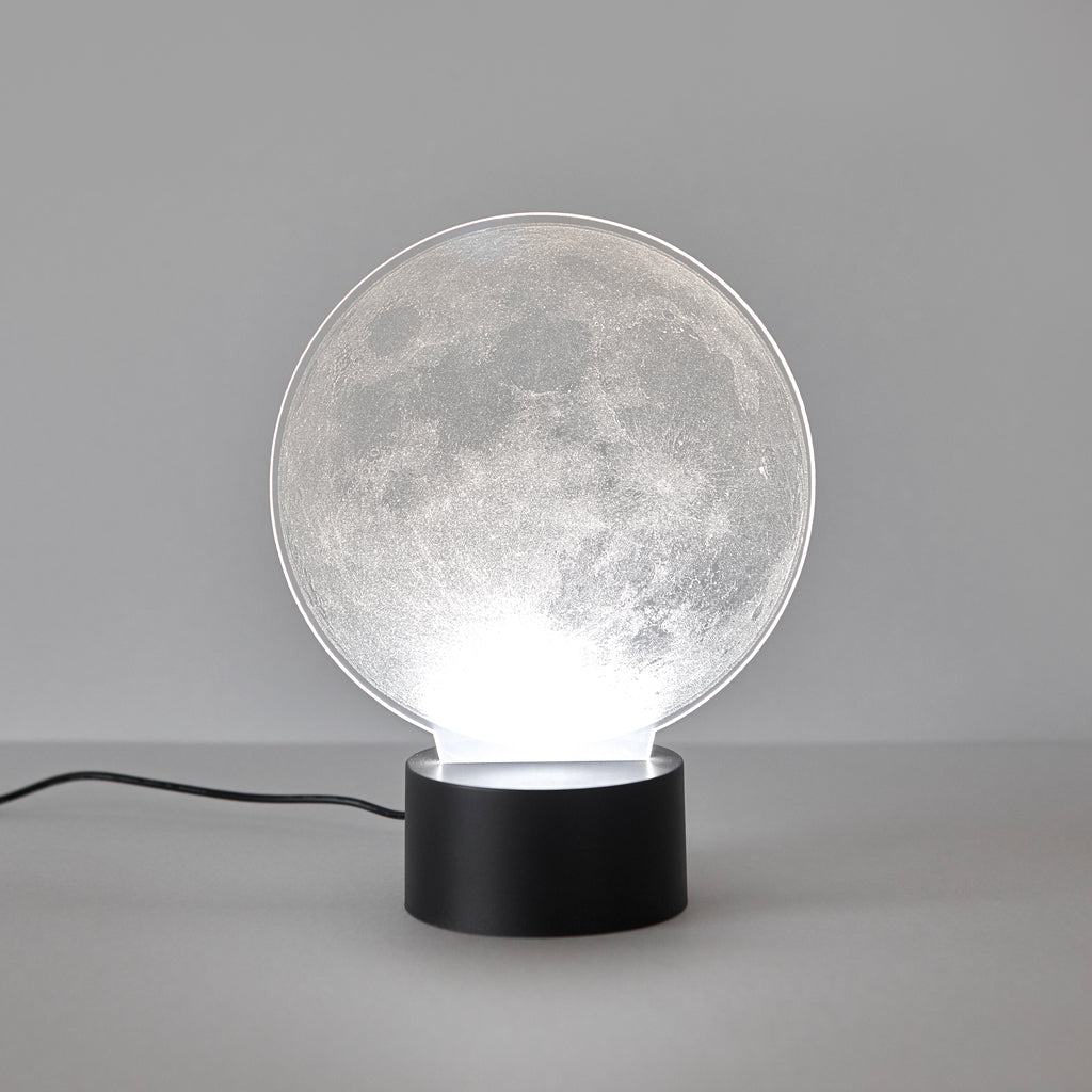 balvi-home-decor-moon-lampe-de-table-lune-bois image 2