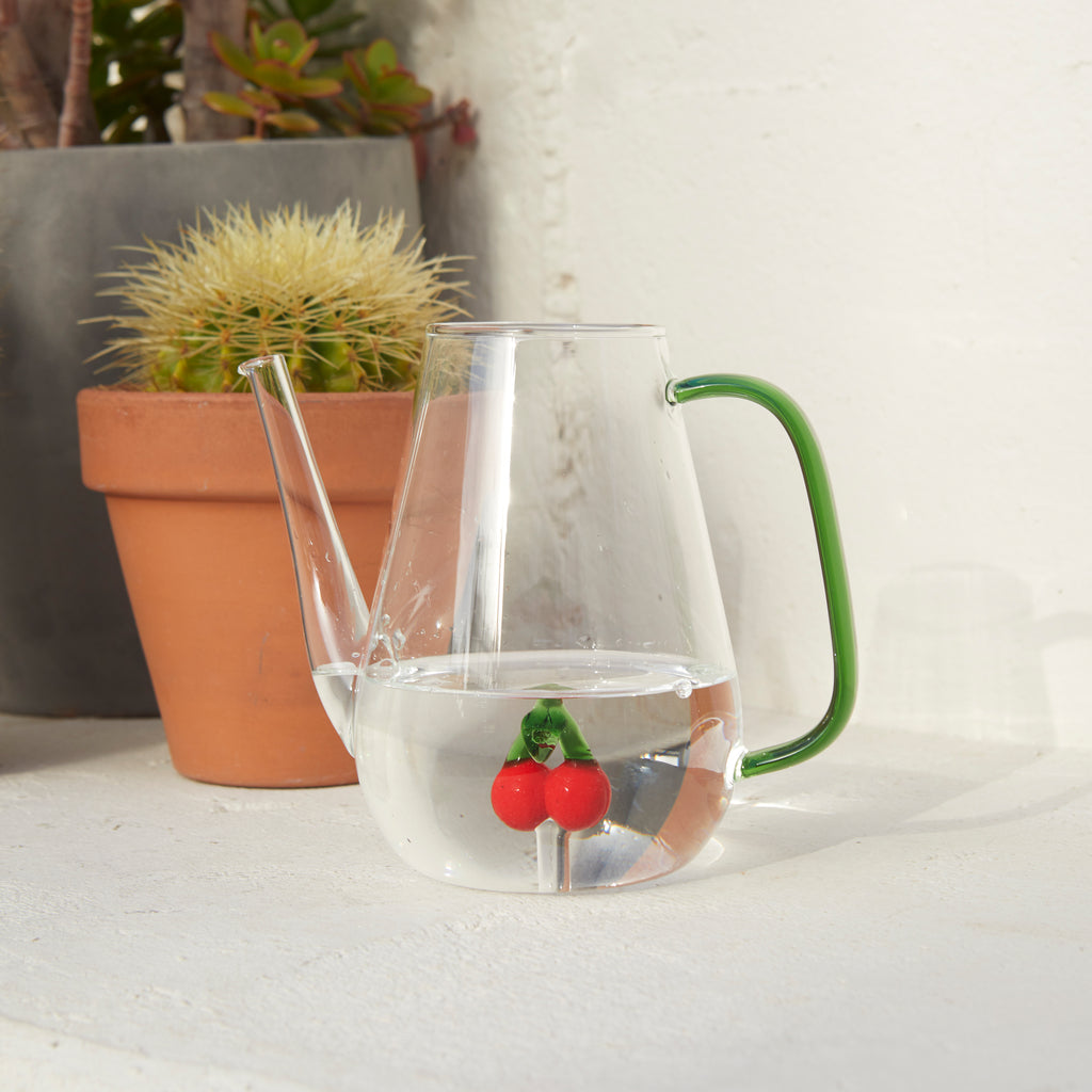 balvi-botanical-cherry-arrosoir-verre-cerise-rouge image 4