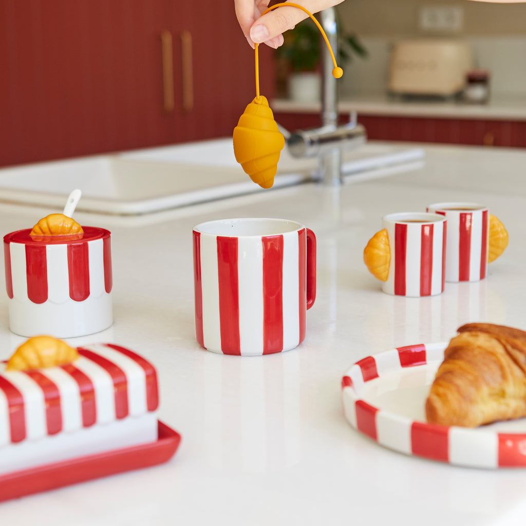 balvi-croissant-infuseur-th-silicone-marron-p-tisserie image 3