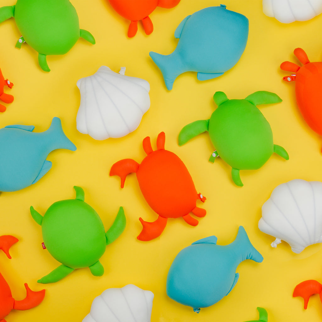 balvi-home-decor-summer-turtle-coussin-tortue-vert image 5