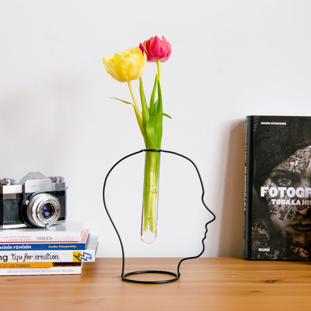 balvi-gentle-silhouette-vase-t-te-noir image 3